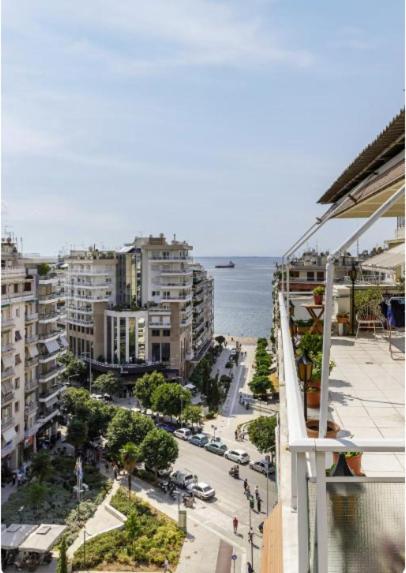 Central Luxury Apartment سالونيك المظهر الخارجي الصورة